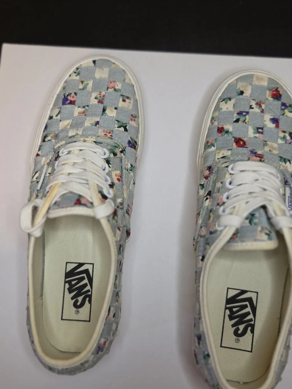 Vans Women's Light Blue Checker Floral Stackform Sneakers Size 8